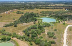 736 CR 421 Rd, Waelder, TX 78959