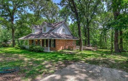 221 County Road 1946, Emory, TX 75440