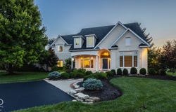 2 Stone Wall Lane, Zionsville, IN 46077
