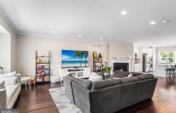 17 SKYLAR CIRCLE, MEDIA, PA 19063