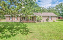 178 Hicks Pond Circle, Roach, MO 65787