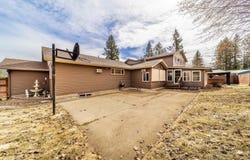 631 N Warren Dr, Newport, WA 99156