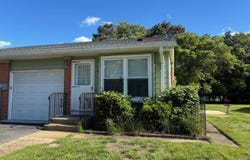 10 Monmouth Lane, Whiting, NJ 08759