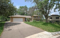 11870 63rd Place N, Maple Grove, MN 55369