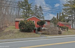 735 Cape St, Lee, MA 01238