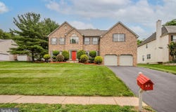 17 MONTAGUE RD, NEWARK, DE 19713