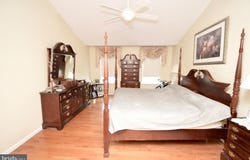 8 TOBY WELLS COURT, DELRAN, NJ 08075