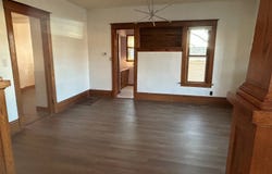 705 Kiel St, Holstein, IA 51025