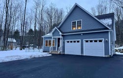 302 Flanders Road, Henniker, NH 03242