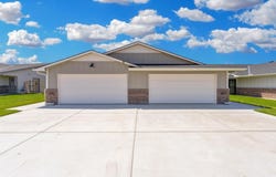 2865 S Cedar Crest Ct, Wichita, KS 67215