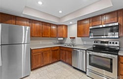 927 Claytonbrook Drive, Ballwin, MO 63011