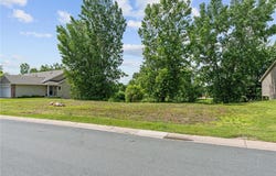 7635 Red Fox Trail, Greenfield, MN 55373