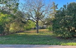 206 Cottage Street, Seguin, TX 78155