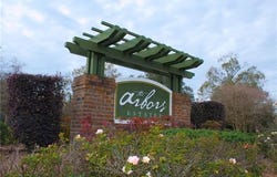 62 ARBORS Circle, New Orleans, LA 70131
