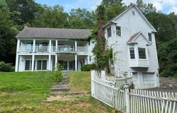 173 Railtree Hill Road, Woodbury, CT 06798