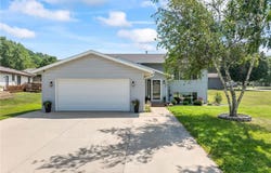 902 Burr Oak Avenue NE, Chatfield, MN 55923