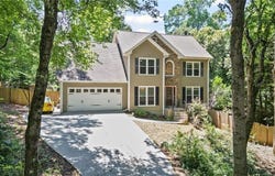 6732 Willowbrook Trail Trail, Flowery Branch, GA 30542