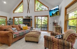 5792 Bonn Way E Way E, Great Valley, NY 14741