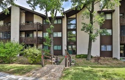 1380 Heritage Landing, St Charles, MO 63303