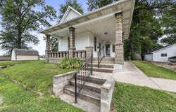 613 W Walnut Street, Boonville, IN 47601