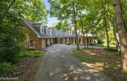 10104 Westland Drive, Knoxville, TN 37922