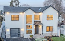 81 Pilgrim Lane, Westbury, NY 11590