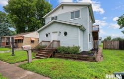 811 48TH Avenue, Rock Island, IL 61201