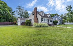 143 Parker St, Middlesex Boro, NJ 08846-2255