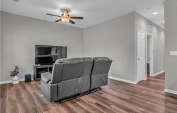 923 E 9th Street, Ottawa, KS 66067