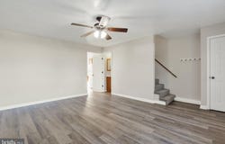 39 COMMERCE Street, NEW OXFORD, PA 17350