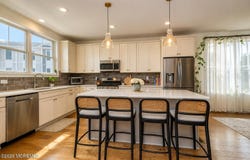 7 Raritan Cove, Keyport, NJ 07735
