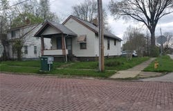 404 York Avenue NW, Warren, OH 44485