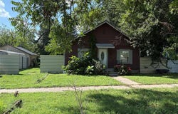 615 E Charles Avenue, Pauls Valley, OK 73075