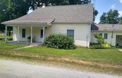 904 W Park Street, Willisville, IL 62997