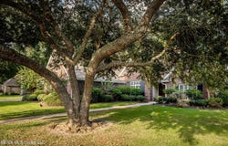 812 Canebrake Drive, Ocean Springs, MS 39564