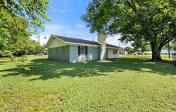 809 S Kerr Street, Blooming Grove, TX 76626