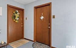2081 W MONROE Street, Springfield, IL 62704