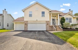 4549 Hilltop, LOVES PARK, IL 61111
