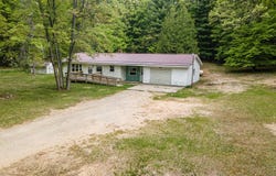 6766 E Gale Road, Hesperia, MI 49421