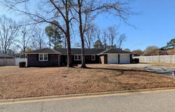 2722 Powhatan Dr, Sumter, SC 29150