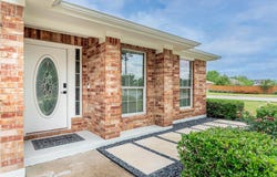 129 Aguilar DR, Hutto, TX 78634