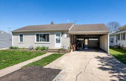215 S Jones, Maquoketa, IA 52060