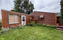 272 E. Lakeshore Dr., Waubay, SD 57273