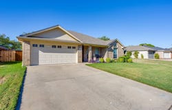 138 Adams Drive, Crowley, TX 76036