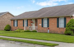 1304 Pin Oak Drive, Seymour, IN 47274