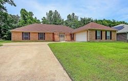 606 Englewood Drive, Lufkin, TX 75901
