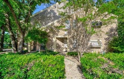 4514 Forestgate Circle, Arlington, TX 76017