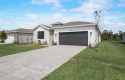 5946 SE Skyblue Circle, Stuart, FL 34997