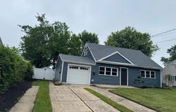 21 Appleton Drive, Hazlet, NJ 07730