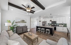 2 Hawthorne Ave, Fontana, CA 92335
